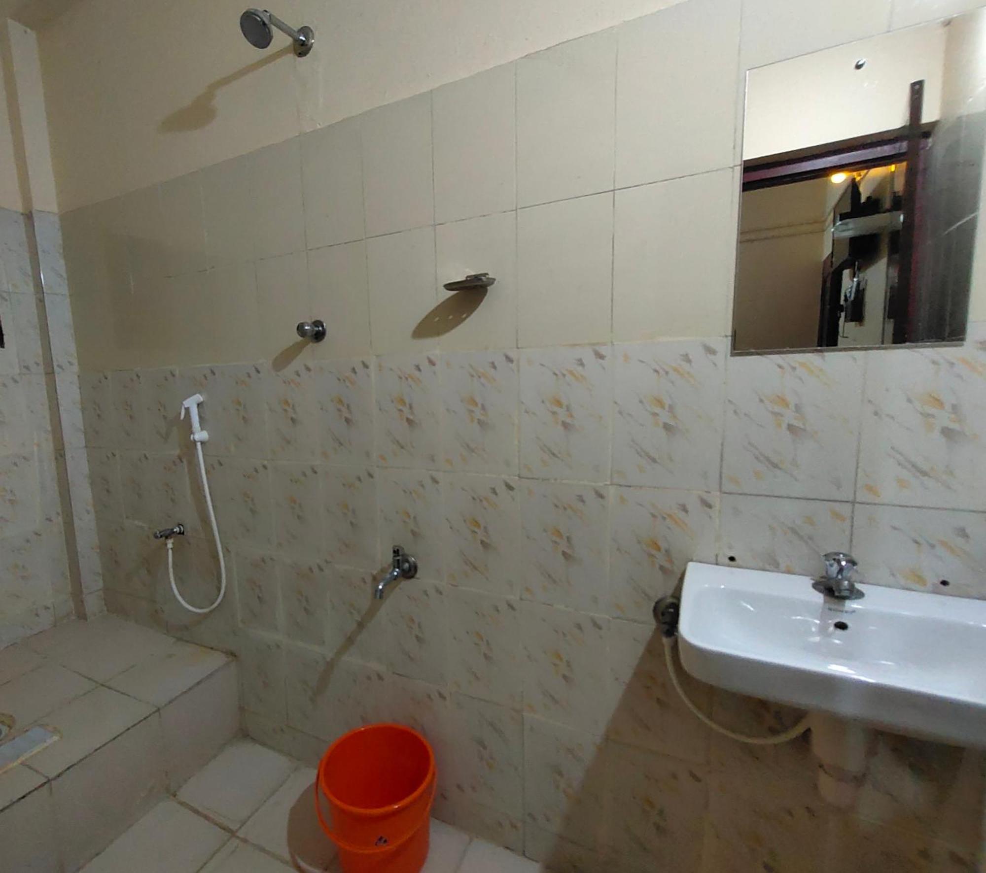 Malabar Residency Hotel Perintalmanna Bilik gambar